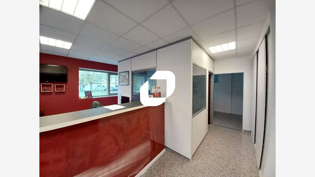 A louer Bureaux 104m² Chelles