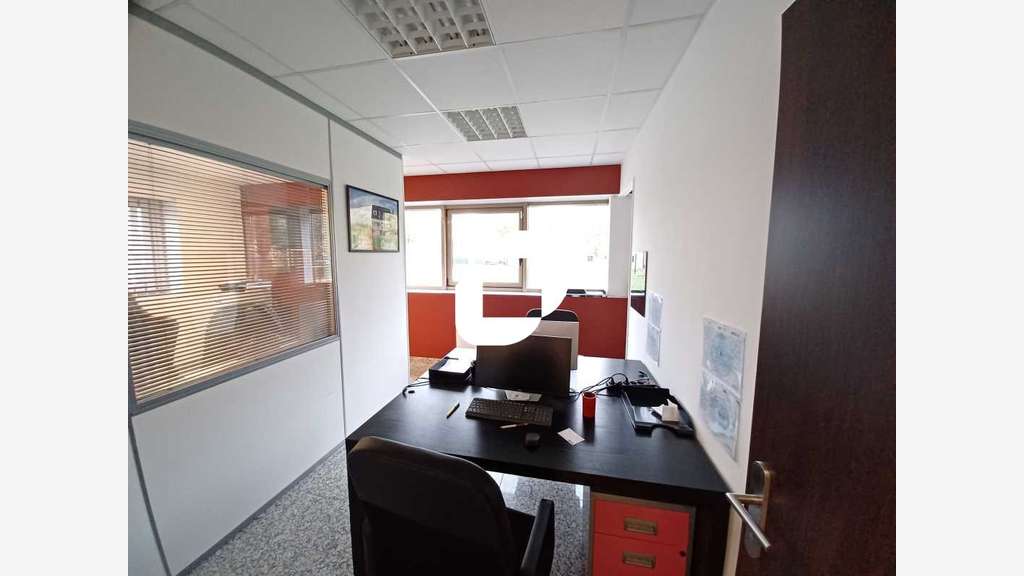 A louer Bureaux 104m² Chelles