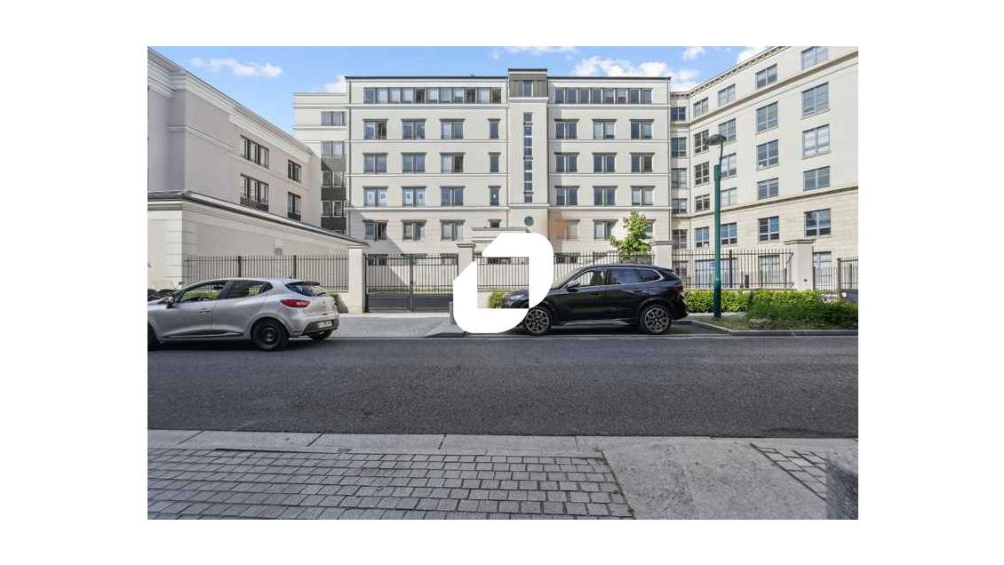 A louer Bureaux 484m² Chessy