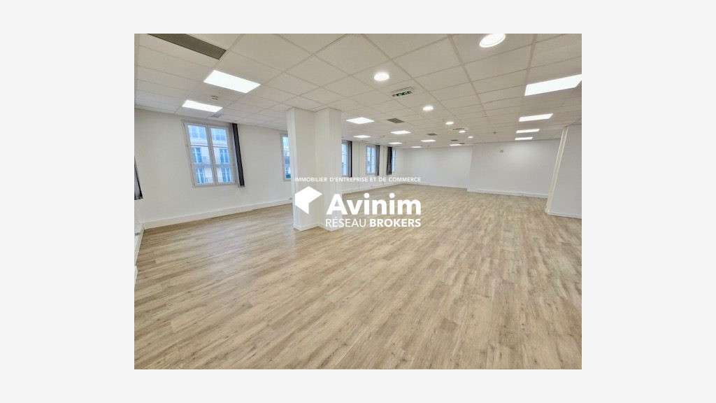Bureaux 165m² à louer au pied du RER A à Chessy