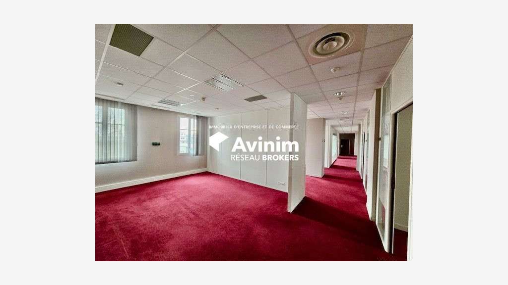 Bureaux 165m² à louer au pied du RER A à Chessy