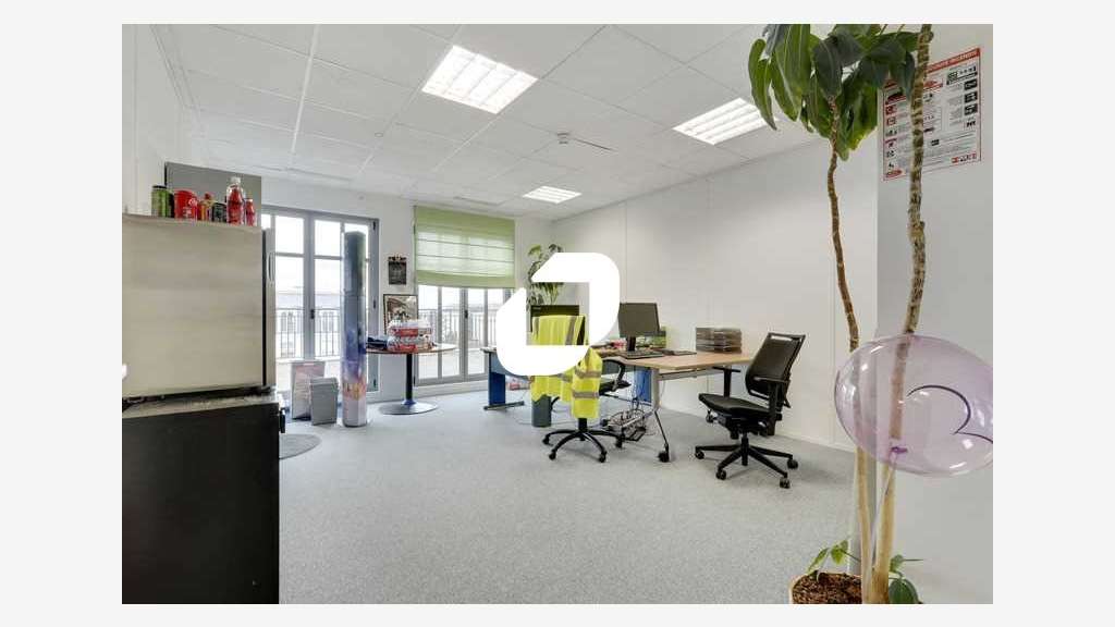 A louer Bureaux 540m² Chessy