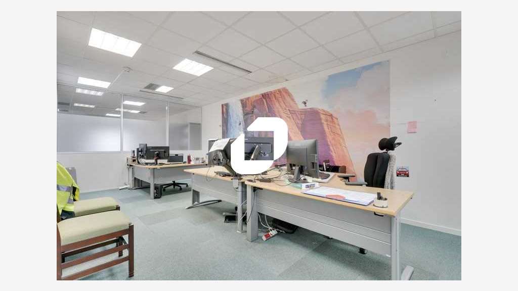A louer Bureaux 1432m² Chessy
