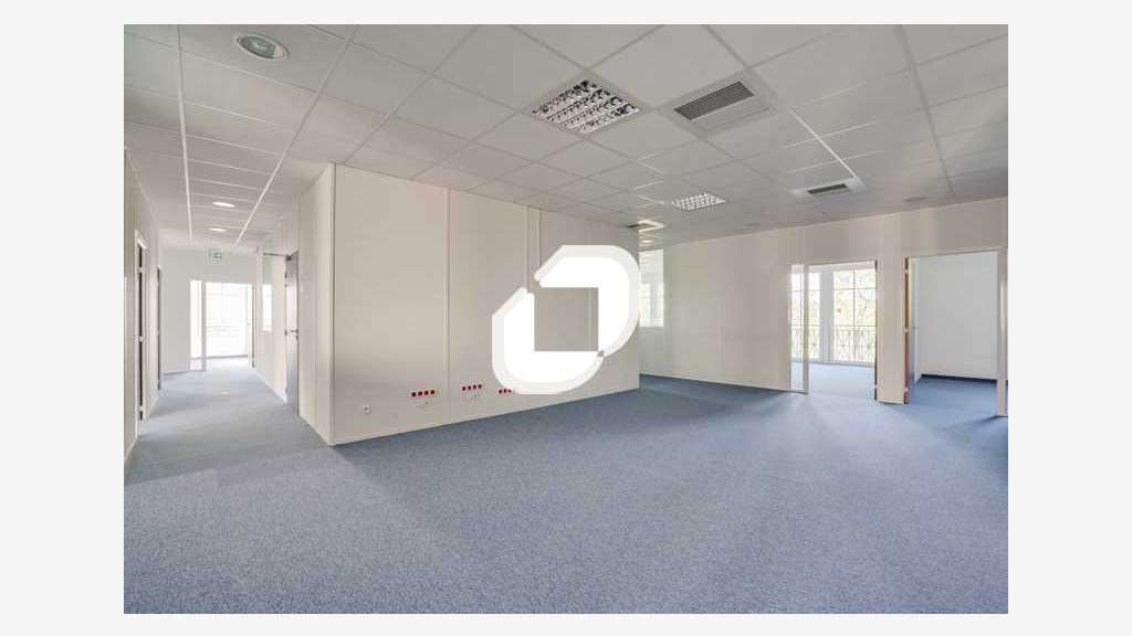 A louer Bureaux 376m² Chessy