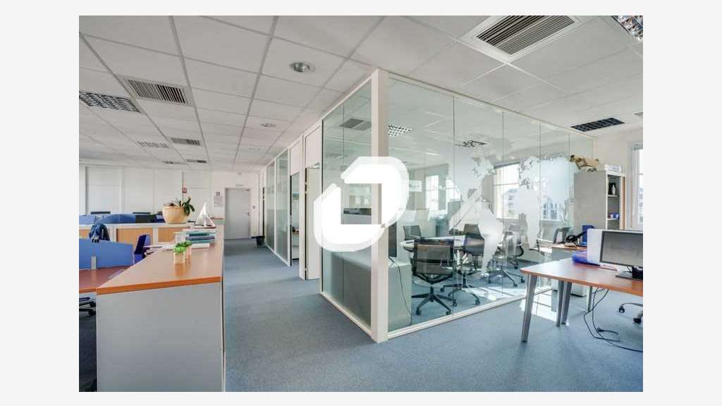 A louer Bureaux 376m² Chessy