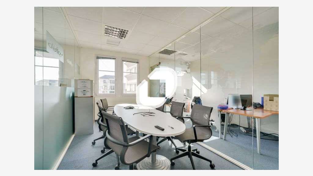 A louer Bureaux 376m² Chessy