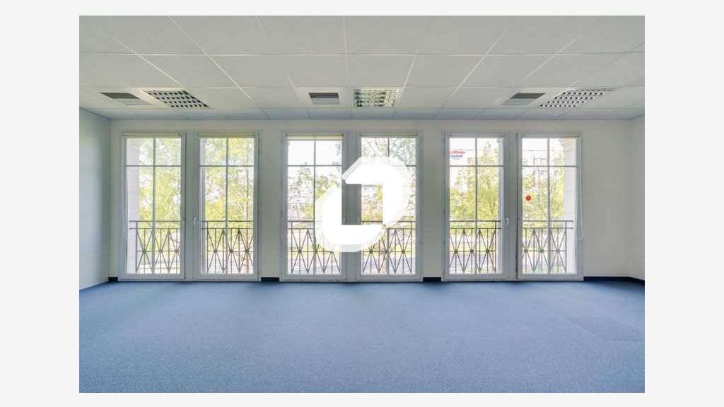 A louer Bureaux 267m² Chessy