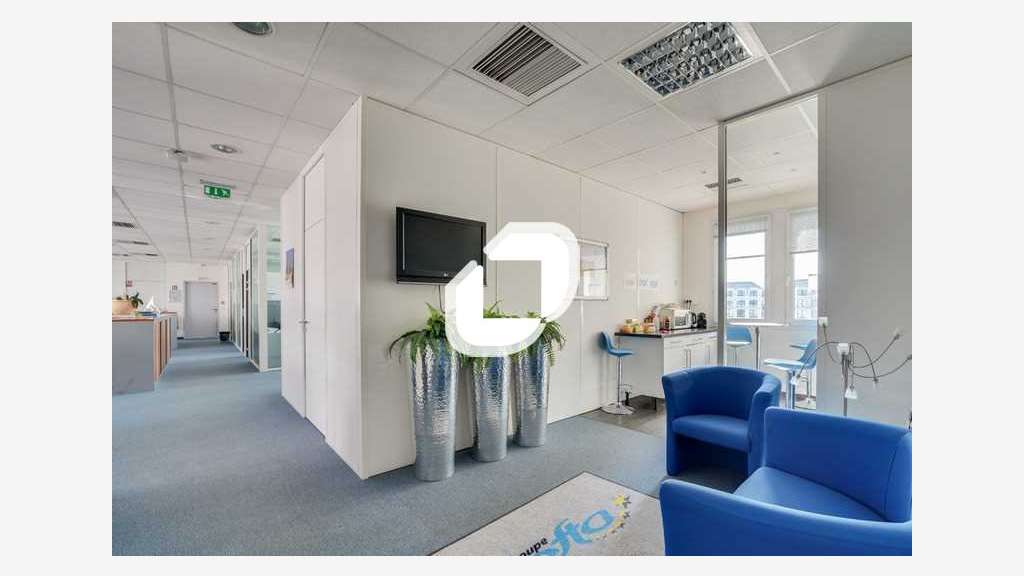 A louer Bureaux 267m² Chessy