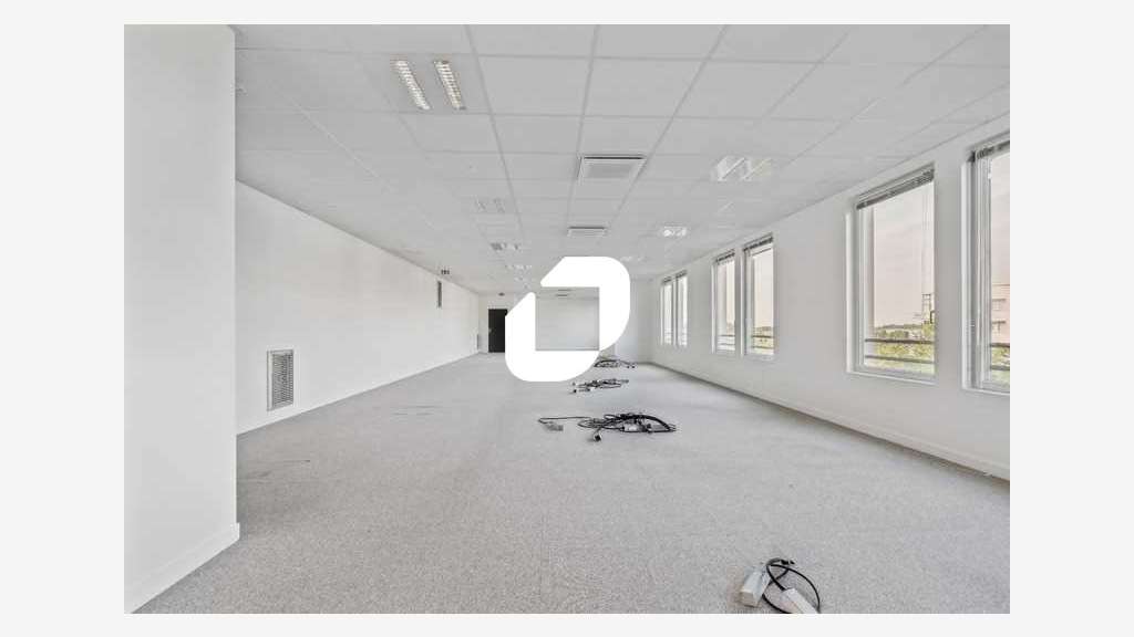 A louer Bureaux 484m² Chessy