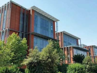 À louer bureaux de 897 à 1 436m² à Chevilly-Larue