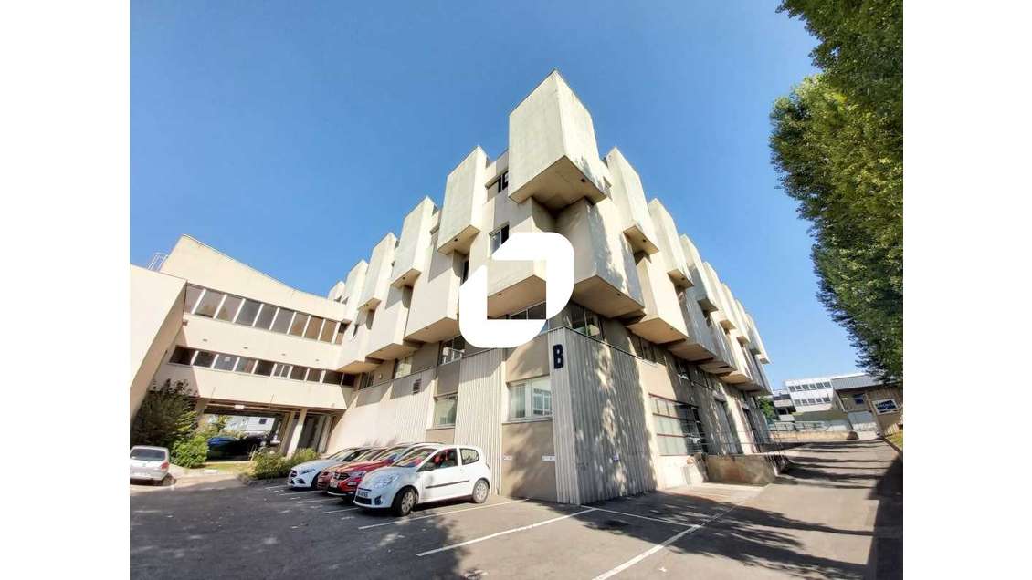 A louer Bureaux 66m² Chilly mazarin