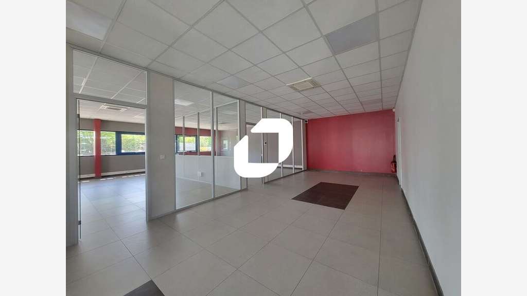 A louer Bureaux 243m² Chilly mazarin