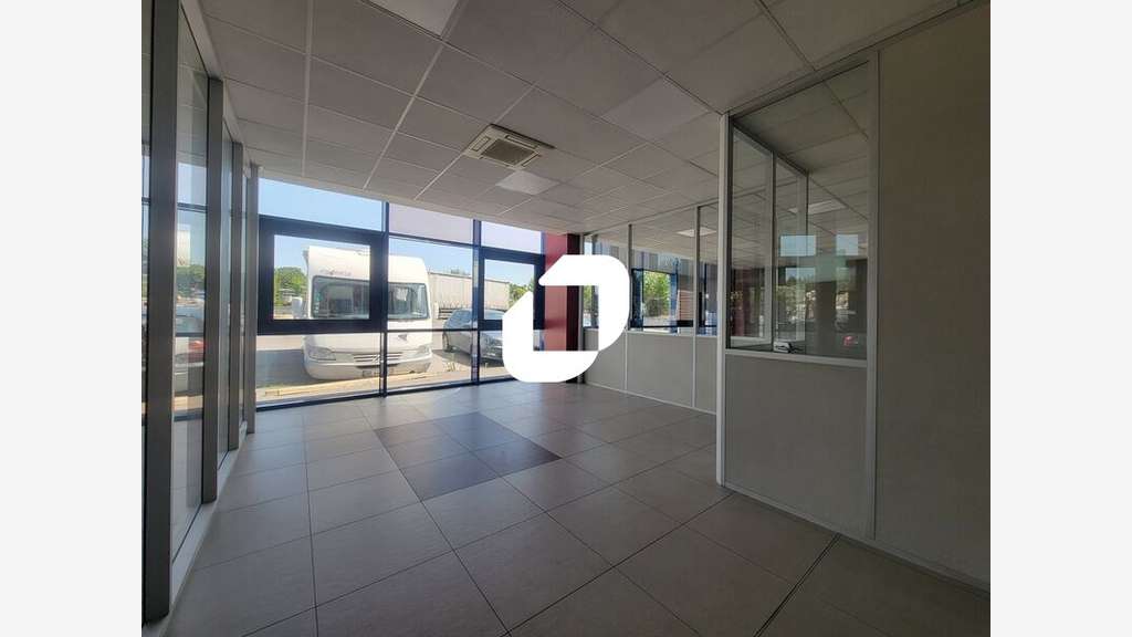 A louer Bureaux 243m² Chilly mazarin
