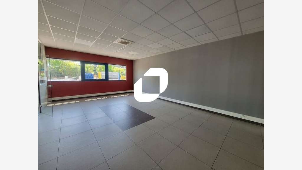 A louer Bureaux 243m² Chilly mazarin