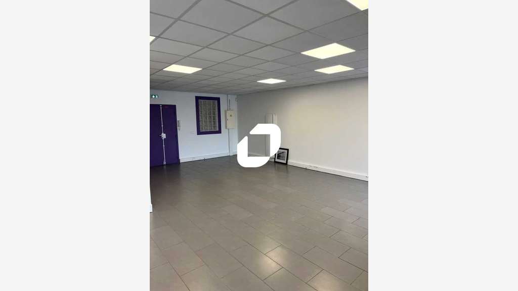 A louer Bureaux 66m² Chilly mazarin
