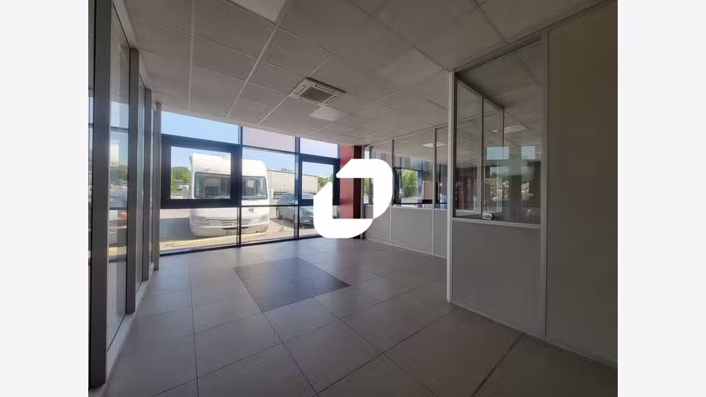 A louer Bureaux 243m² Chilly mazarin