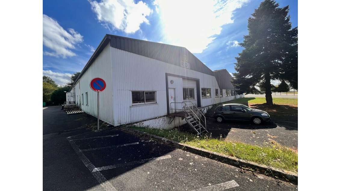 Bureaux 955m² à louer zone commerciale de Cholet