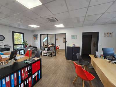 A louer bureaux 55m² excellent état Cholet centre