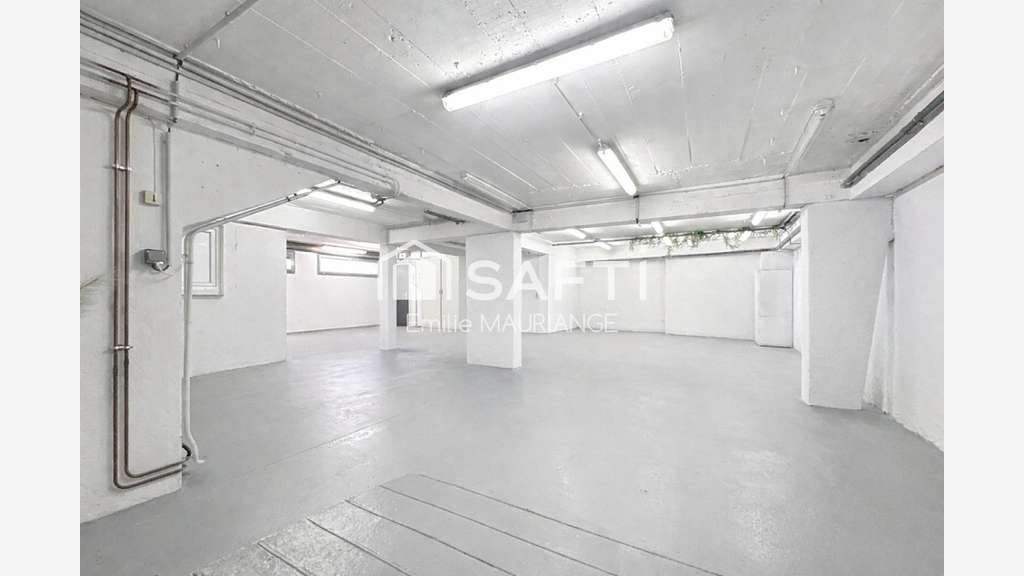Loue espace professionnel de 82m² à Cholet Halles