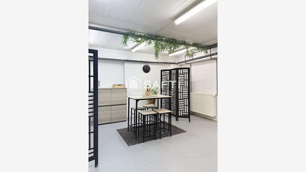 Loue espace professionnel de 82m² à Cholet Halles