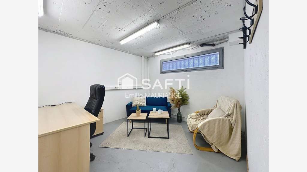 Loue espace professionnel de 82m² à Cholet Halles
