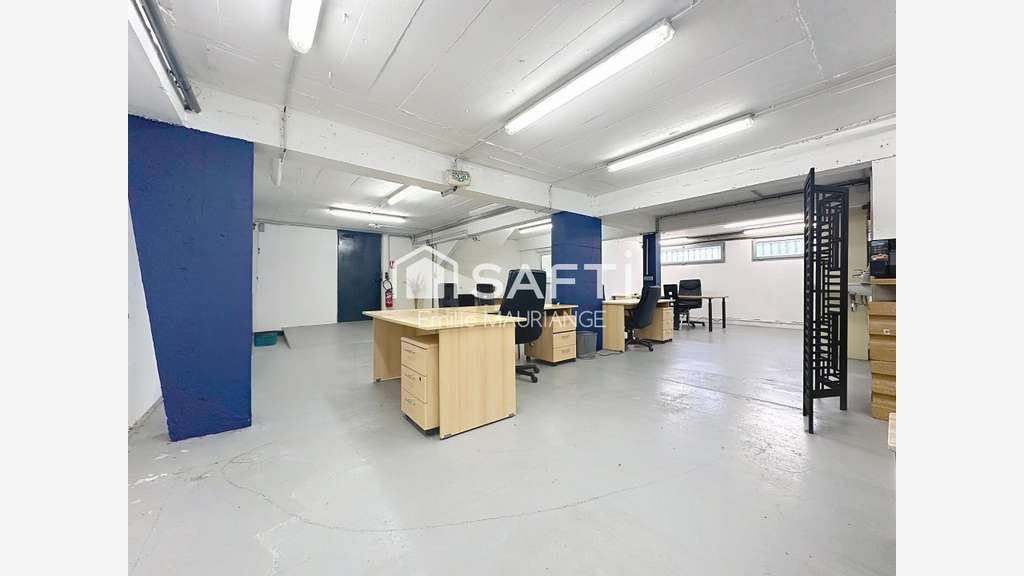 Loue espace professionnel de 82m² à Cholet Halles