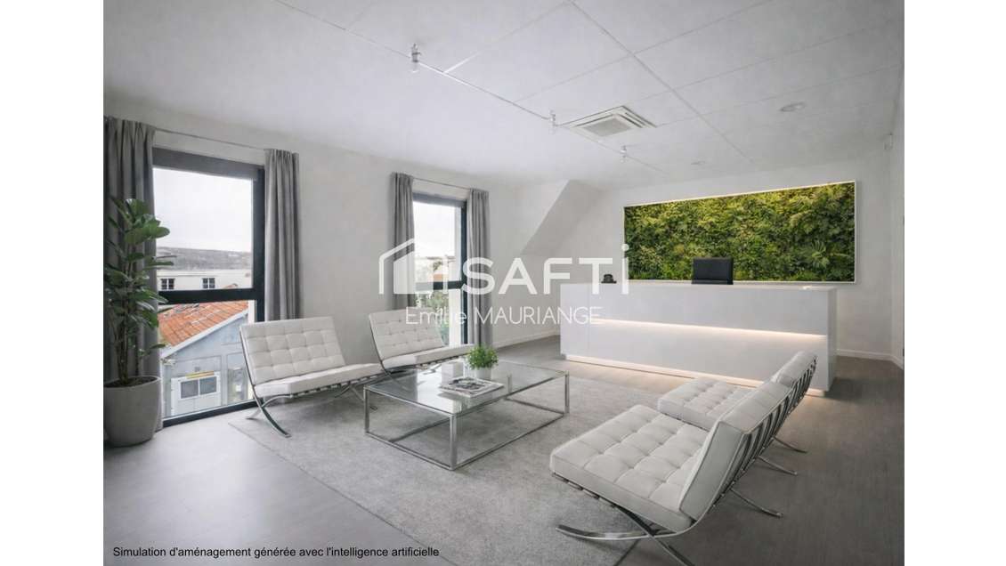 Plateau de bureaux lumineux 180m² R+2 à Cholet