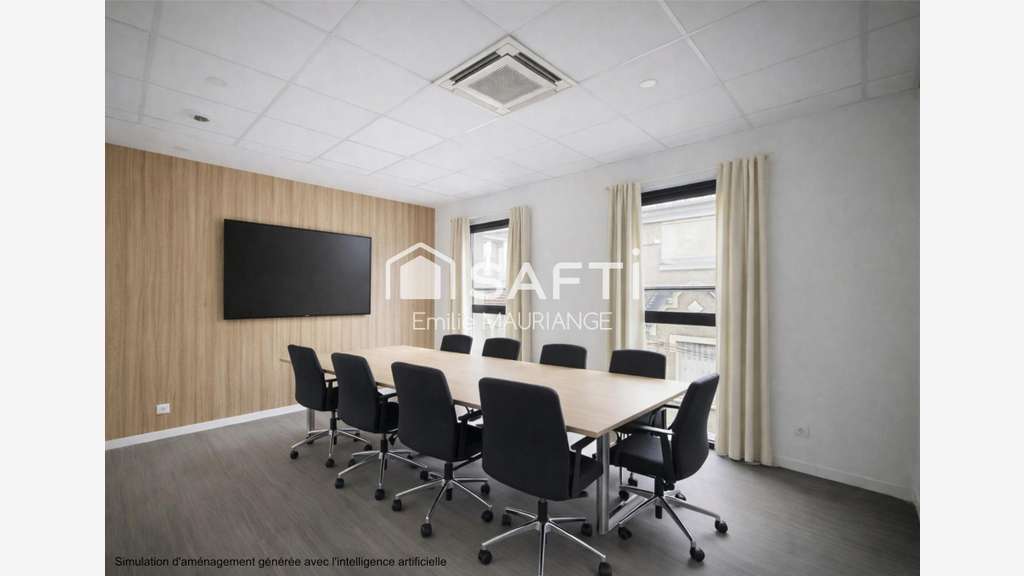 Plateau de bureaux lumineux 180m² R+2 à Cholet