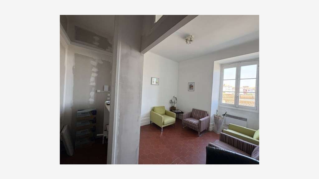 À louer bureaux de charme 64m² RDC à Ciboure