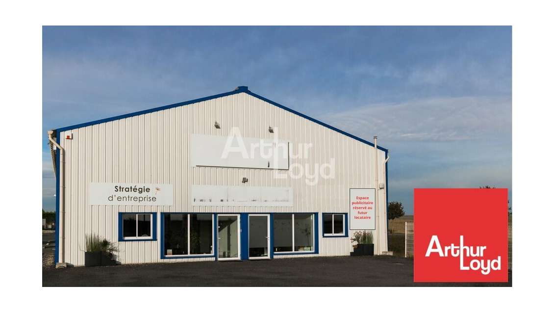 A louer local d'activité 400m² à Cissé D347