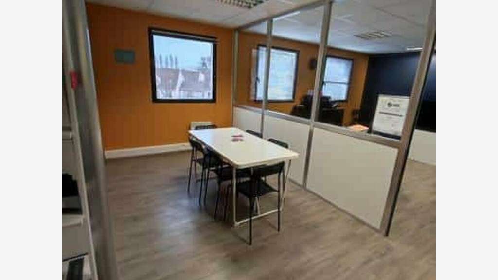 Bureaux et coworking 15m² à louer à Cleon (76)