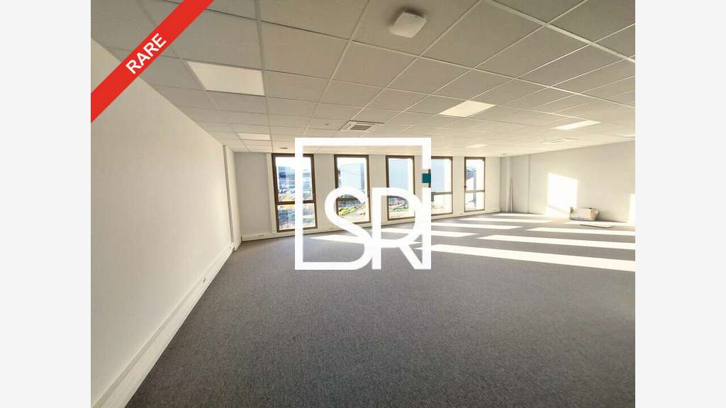 Bureaux 678m² divis. à louer à Clermont Ferrand
