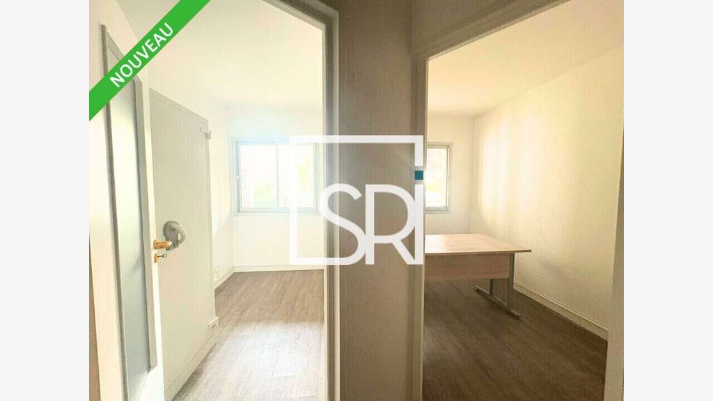 Bureaux 115m² à louer à Clermont Ferrand Salins