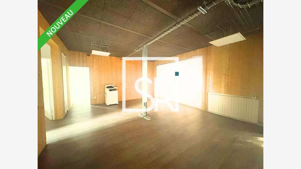 Bureaux 115m² à louer à Clermont Ferrand Salins