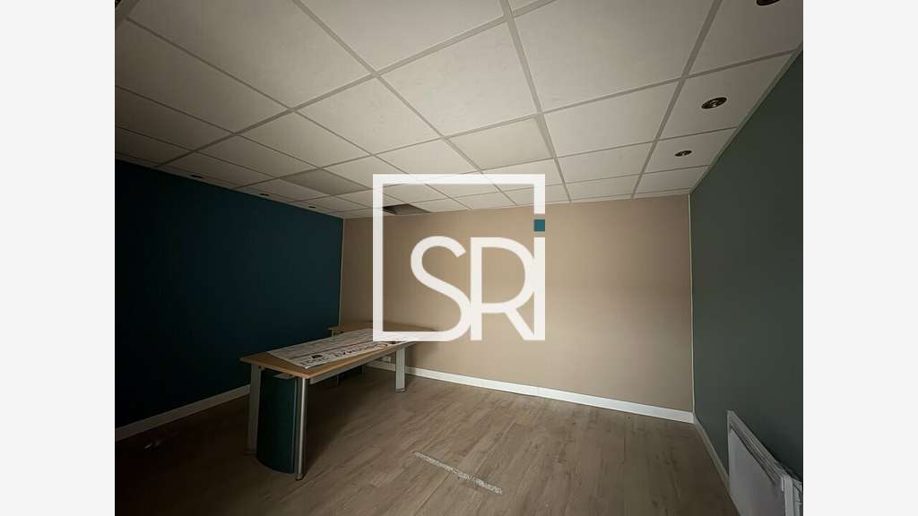 Bureau 32m² R+1 à louer à Clermont Ferrand