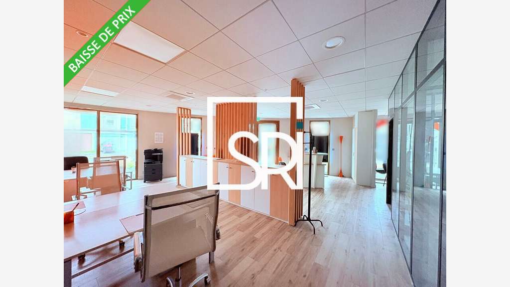 Bureaux 95m² à louer à Clermont Ferrand Les Salins