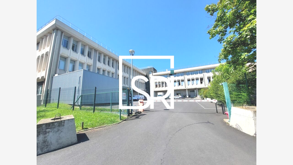 Location bureaux 194m² ERP à Clermont-Ferrand