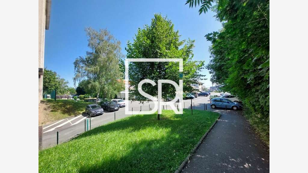 Location bureaux 194m² ERP à Clermont-Ferrand