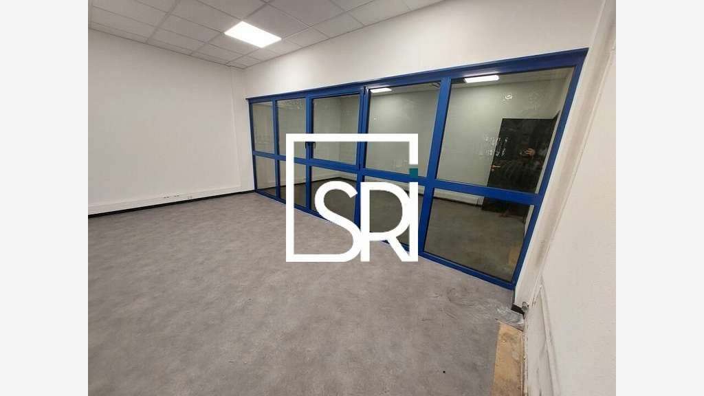 Bureaux à louer à Clermont Ferrand Le Brezet