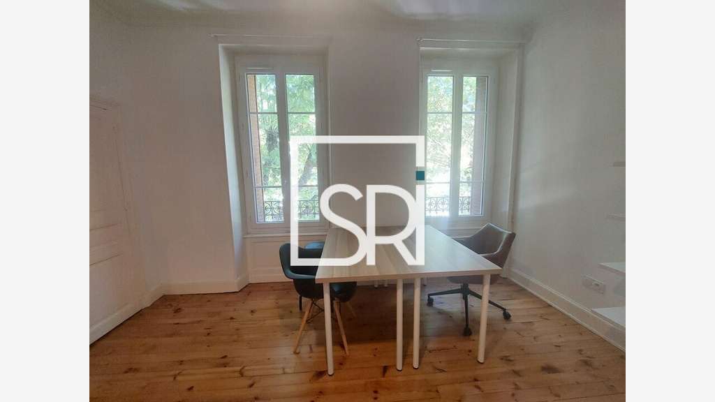 Bureaux 35m² R+1 à louer à Clermont Ferrand