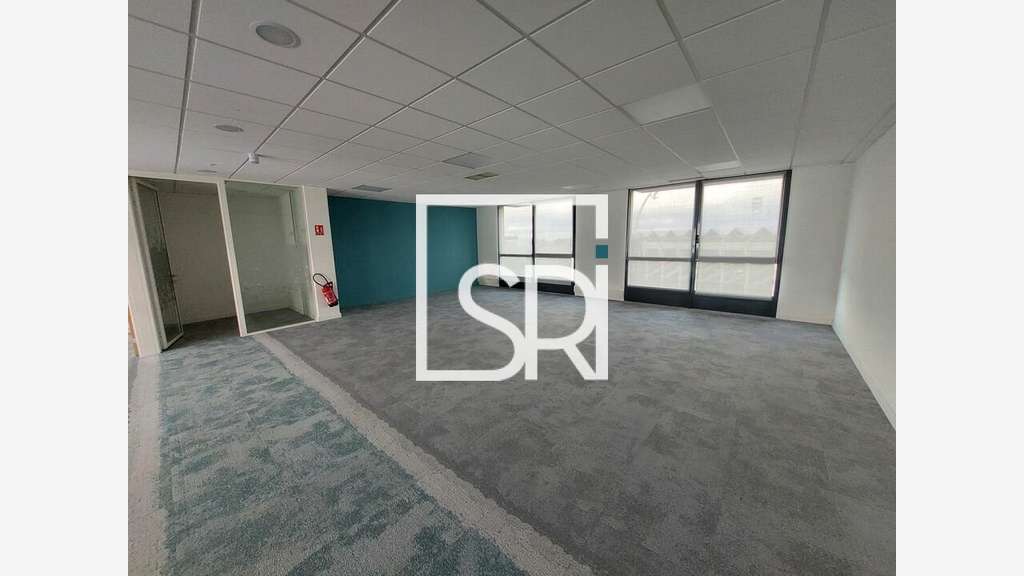 Bureaux récents 122m² à louer à Clermont-Ferrand