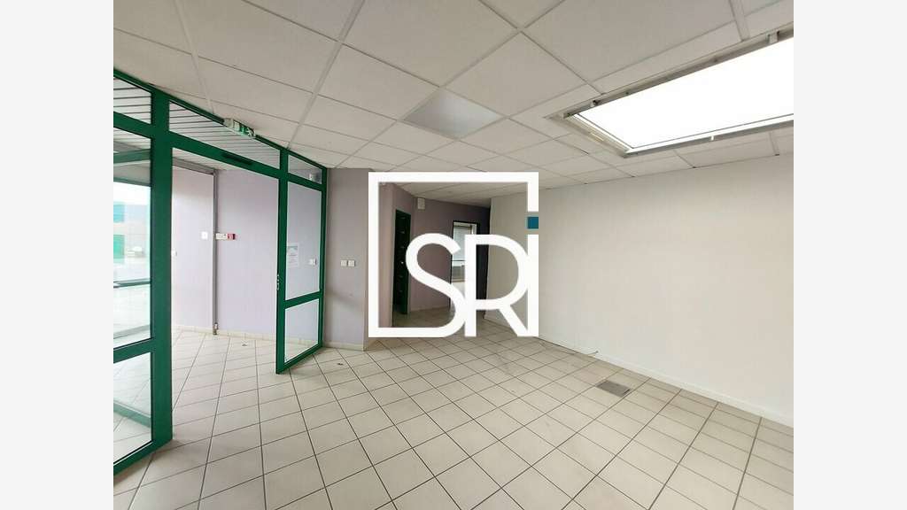 Bureaux 484m² à louer Clermont Ferrand La Pardieu