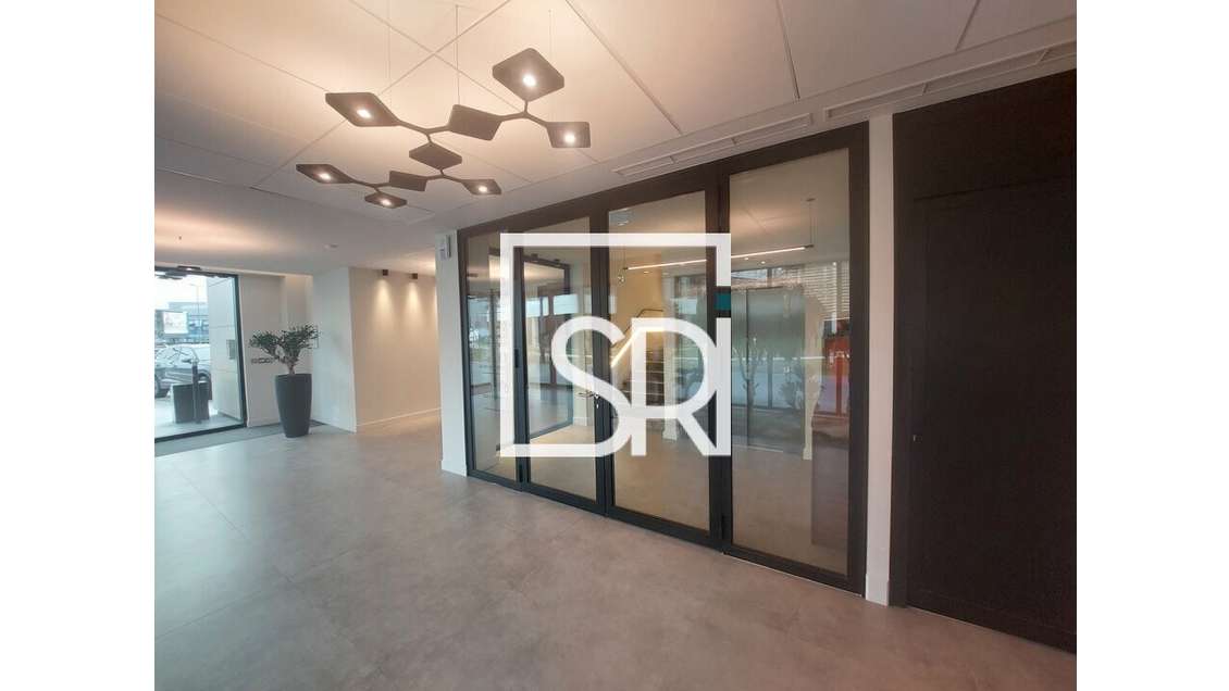 Bureaux neufs 110m² à louer à Clermont La Pardieu