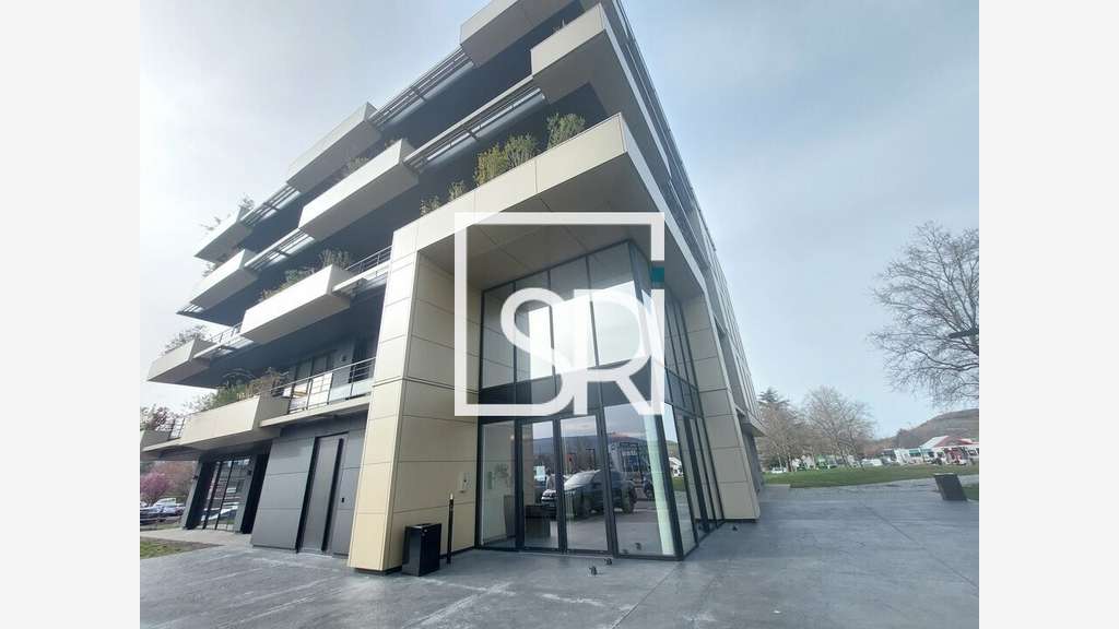 Bureaux neufs 110m² à louer à Clermont La Pardieu