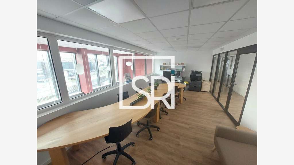 Bureaux 242m² R+2 à louer à Clermont-Ferrand