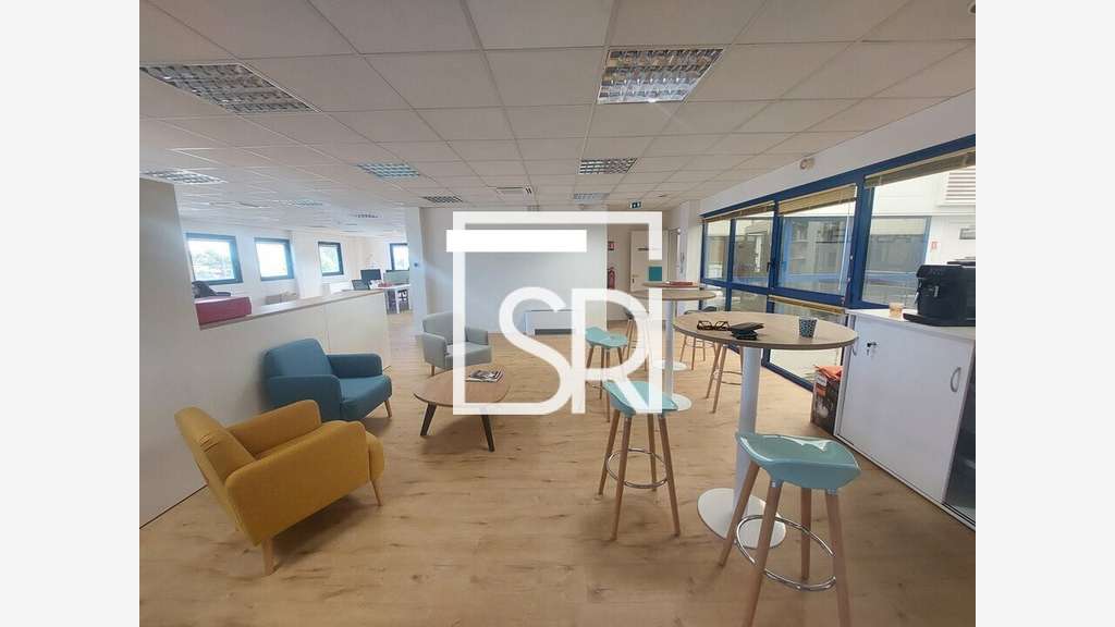 Bureaux R+4 à louer Clermont Ferrand Le Brezet