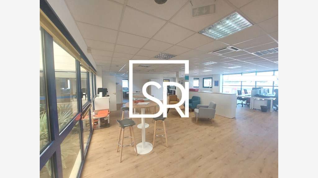 Bureaux R+4 à louer Clermont Ferrand Le Brezet
