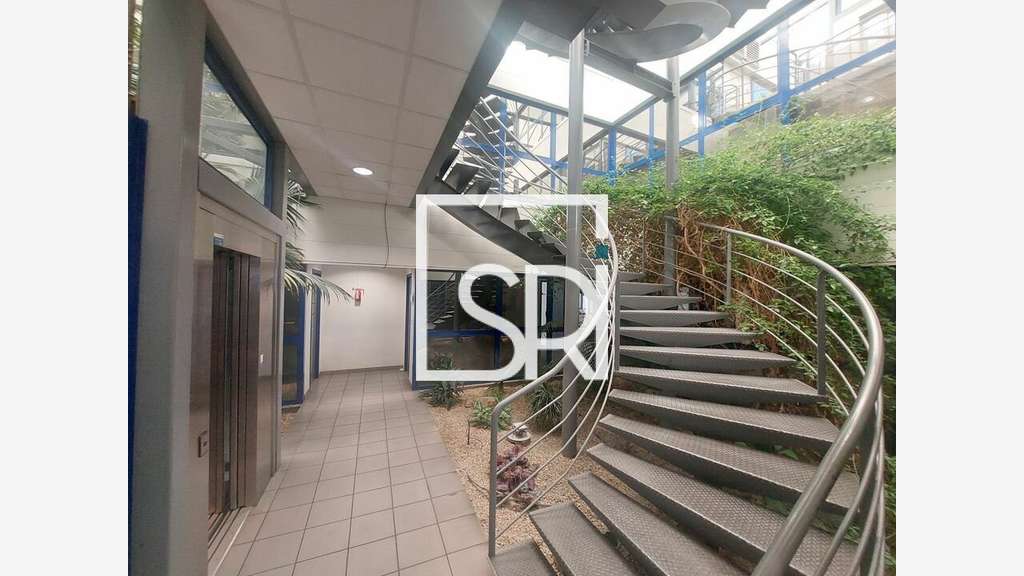 Bureaux R+4 à louer Clermont Ferrand Le Brezet