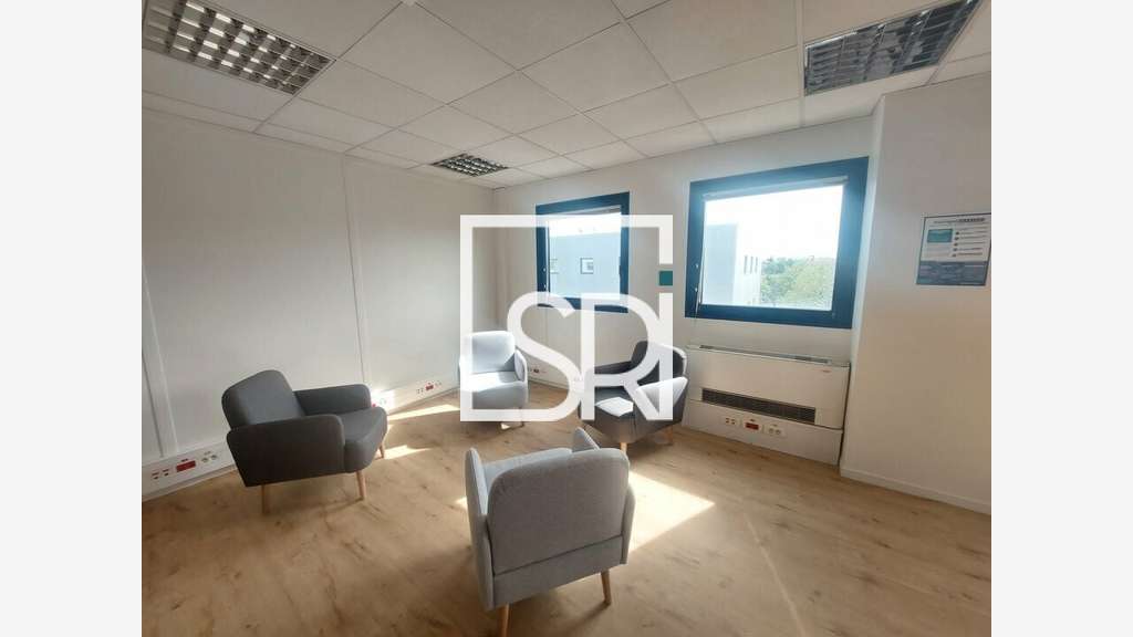 Bureaux R+4 à louer Clermont Ferrand Le Brezet