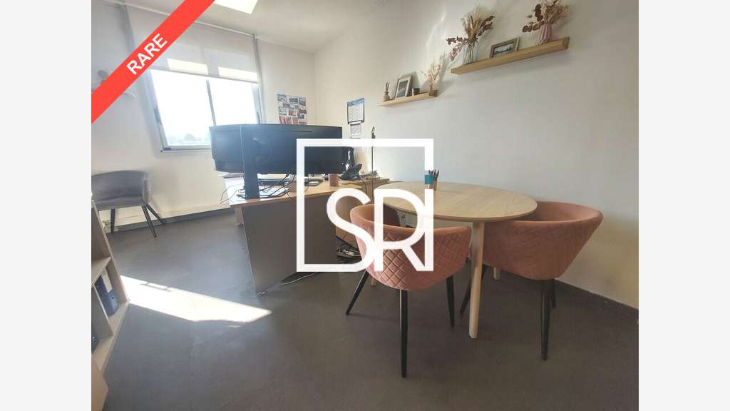 Bureaux rénovés 600m² à louer à Clermont Le Brezet